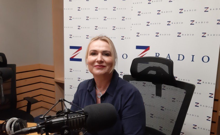 Rádio Z: Schválili jsme rozpočet, který jsem pro armádu krvavě vybojovala