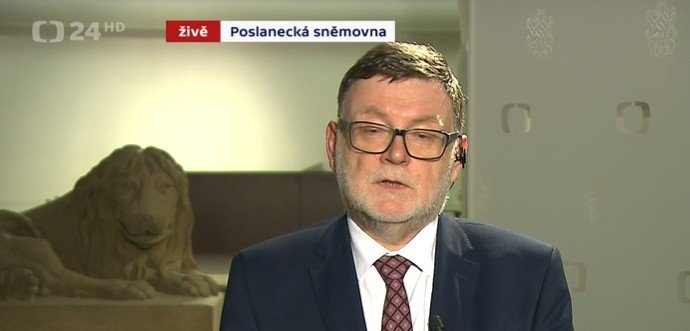 Události, komentáře: Na odstřižení od ruské ropy se musíme připravit,