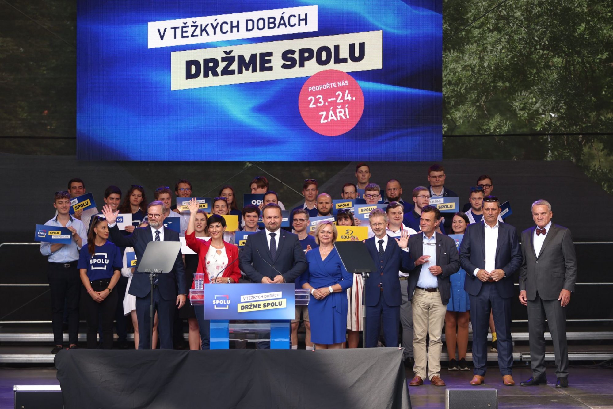 V těžkých časech držme SPOLU. Koalice ODS, KDU-ČSL a TOP 09 zahájila horkou fázi předvolební kampaně