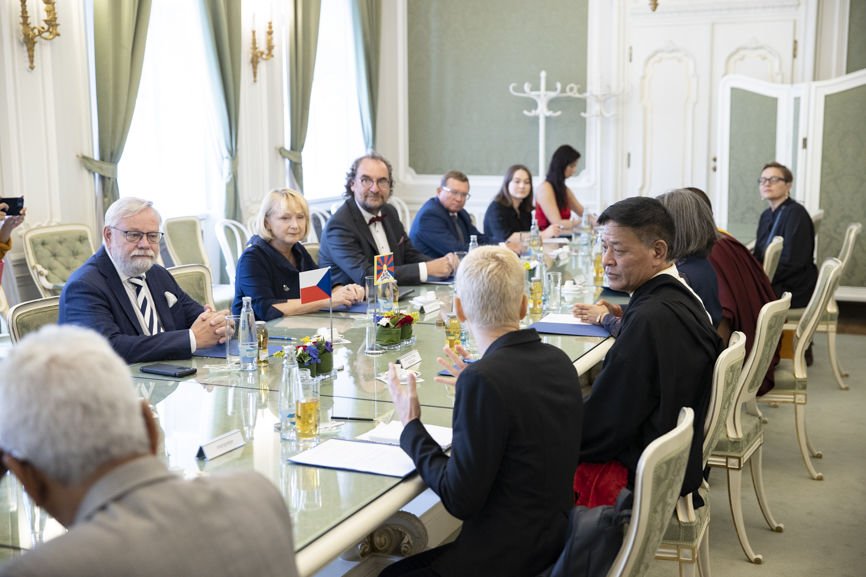 Tématem jednání s předsedou tibetské exilové vlády Tseringem v Senátu bylo i jmenování zmocněnce pro otázky okupovaného Tibetu na evropské úrovni