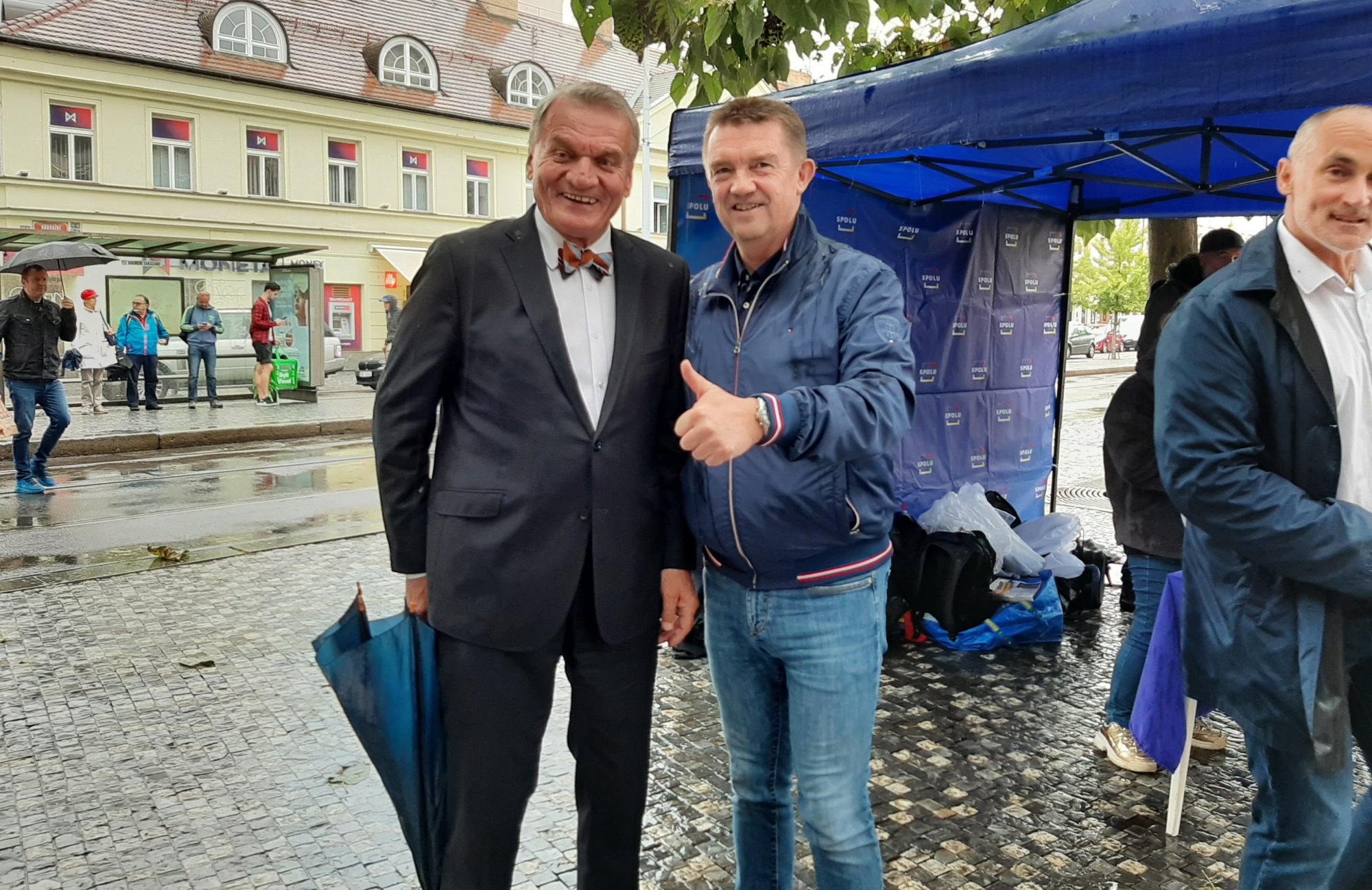 Radotínská ODS hlásí splněno: dokončila bazén, Korunu i úpravu školy