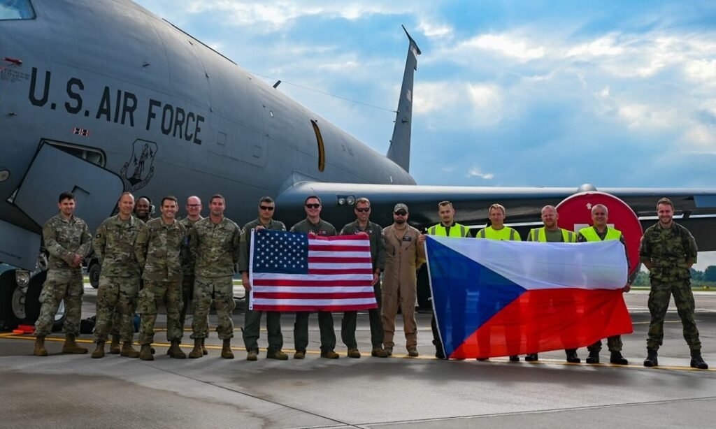 Spojené státy poskytnou ČR vojenskou podporu 106 milionů dolarů