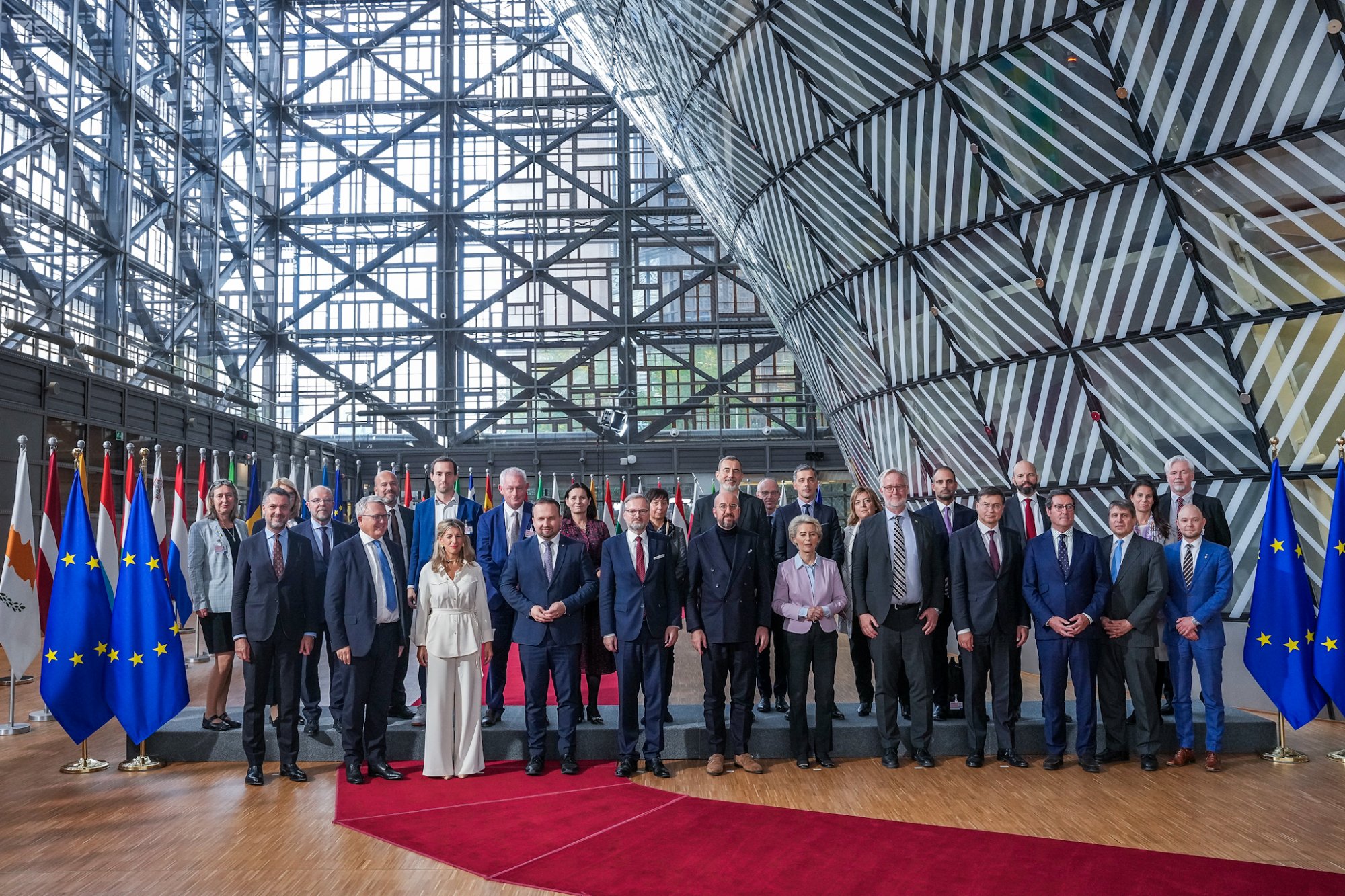 Premiér Fiala se v Bruselu zúčastnil sociálního summitu