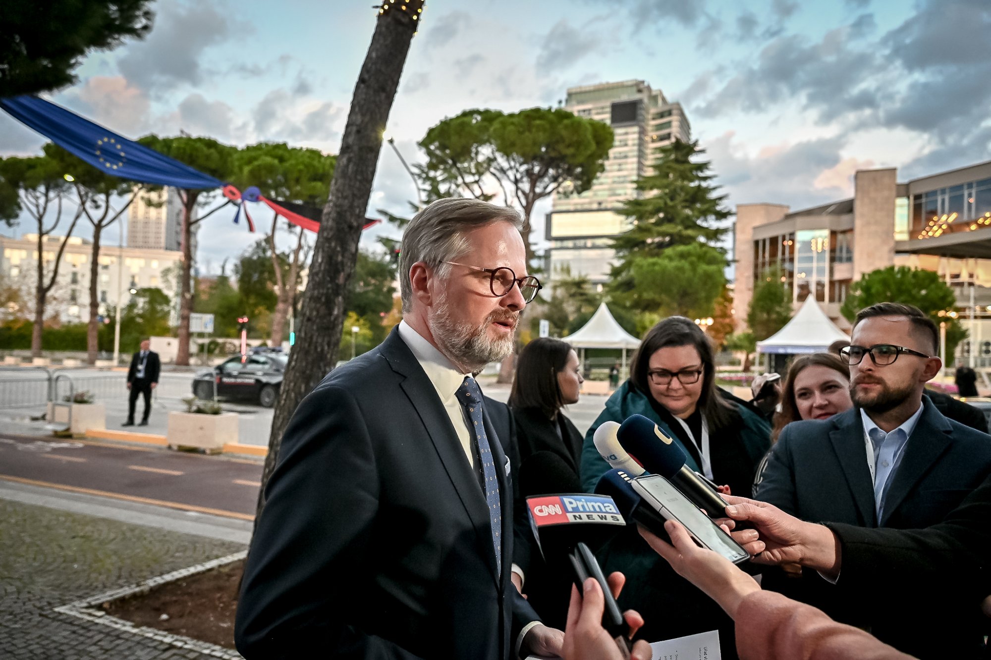 Premiér Fiala se v albánské Tiraně zúčastnil jednání lídrů EU a západního Balkánu