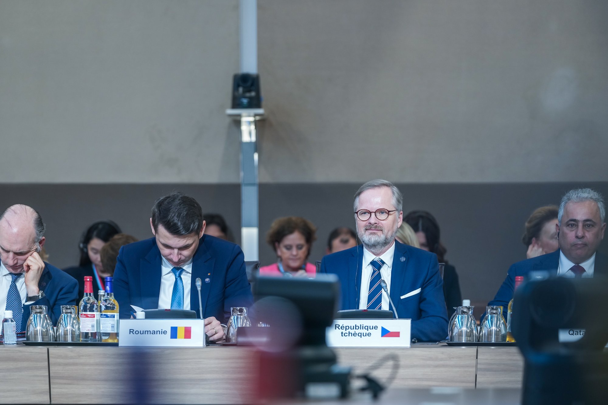 Premiér Fiala se v Paříži zúčastnil konference k odolnosti Ukrajiny. V Lucemburku pak slavnostně otevřel ulici Václava Havla