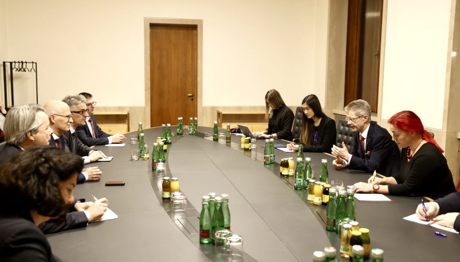 Znovuotevření parlamentu ve Vídni bylo příležitostí pro dialog se sousedními zeměmi
