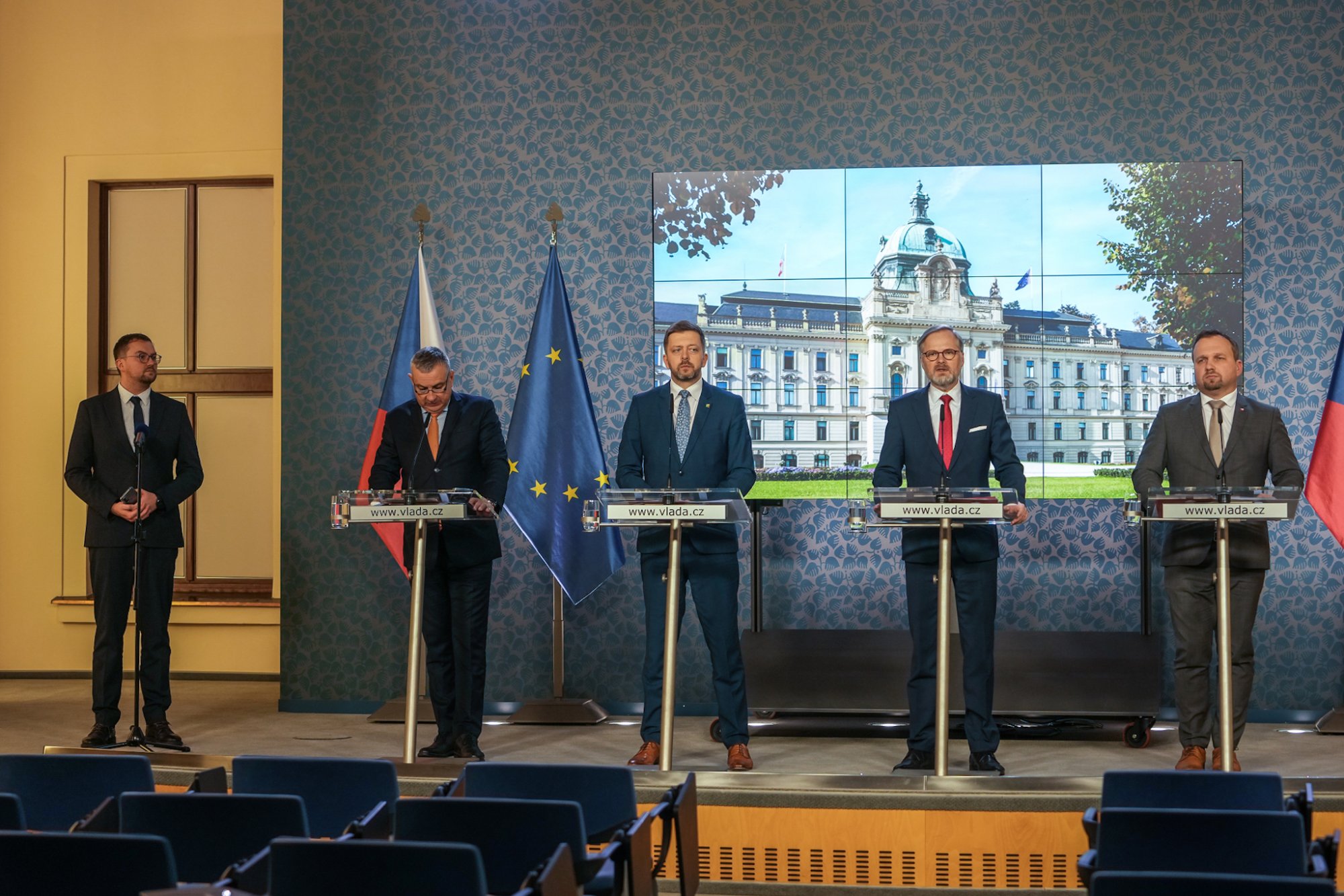 Vláda navrhuje obdobu tzv. milostivého léta pro dlužníky v daňové oblasti a u sociálního pojištění