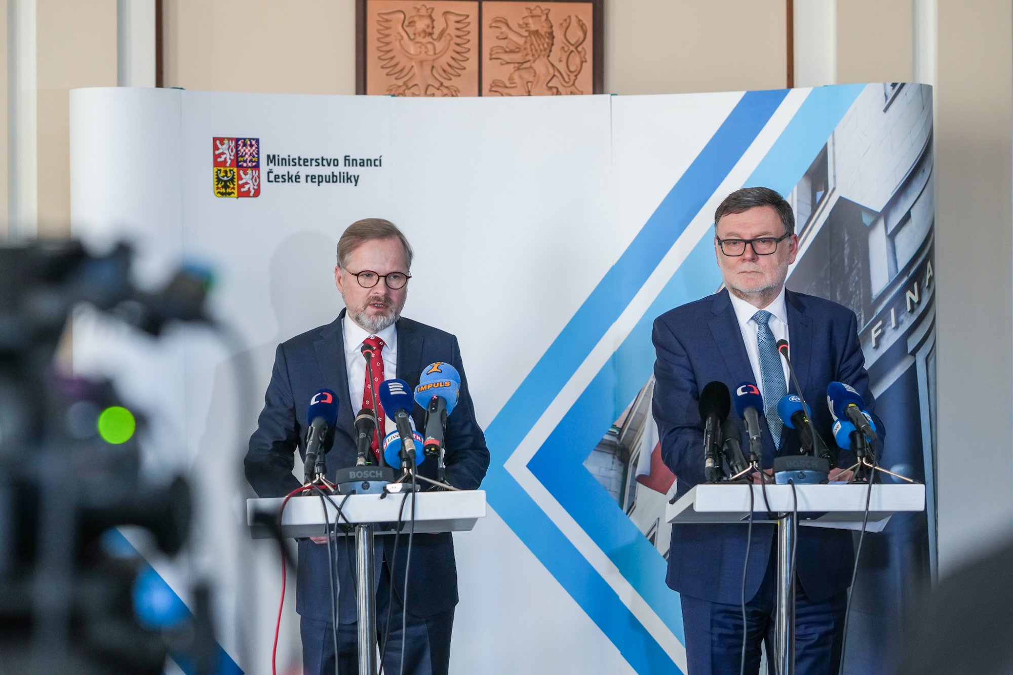 Premiér Fiala na Ministerstvu financí ujistil, že konsolidace veřejných financí je vládní prioritou