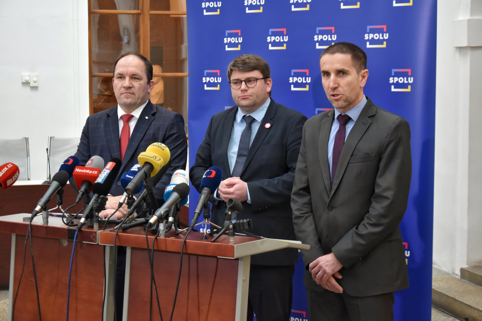 Koalice SPOLU: S výročím války na Ukrajině chceme pomoc zefektivnit