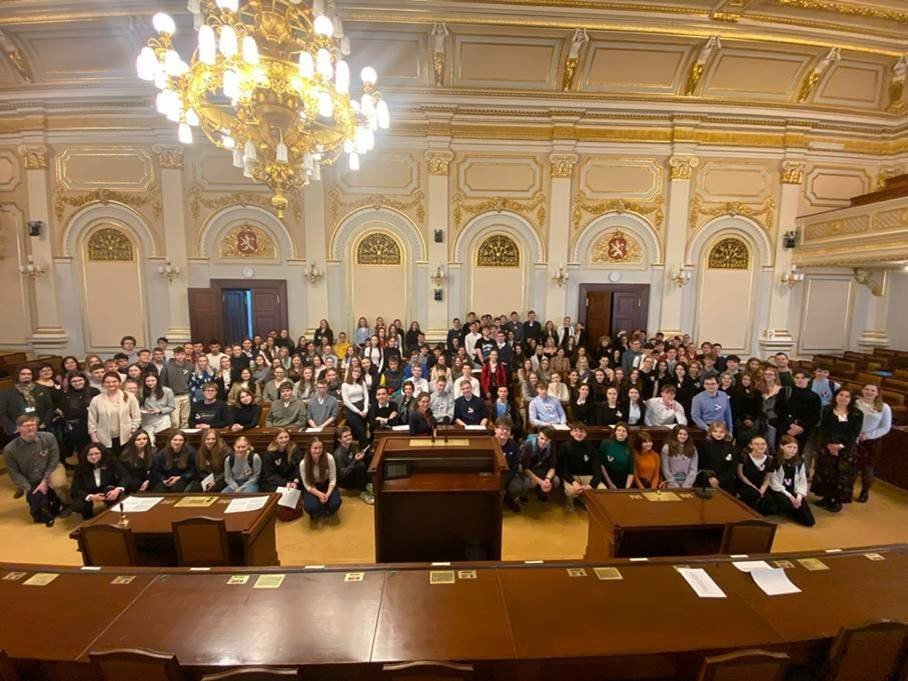 Studenti z Vysočiny se stali na jeden den poslanci
