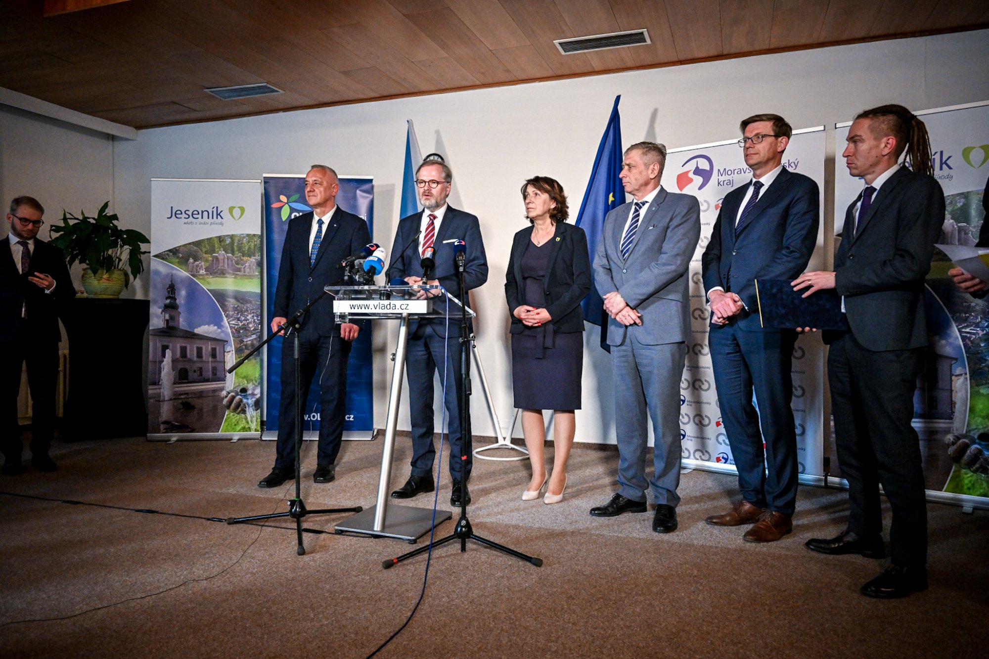 Vláda jednala s vedením Olomouckého a Moravskoslezského kraje o pomoci strukturálně znevýhodněným regionům