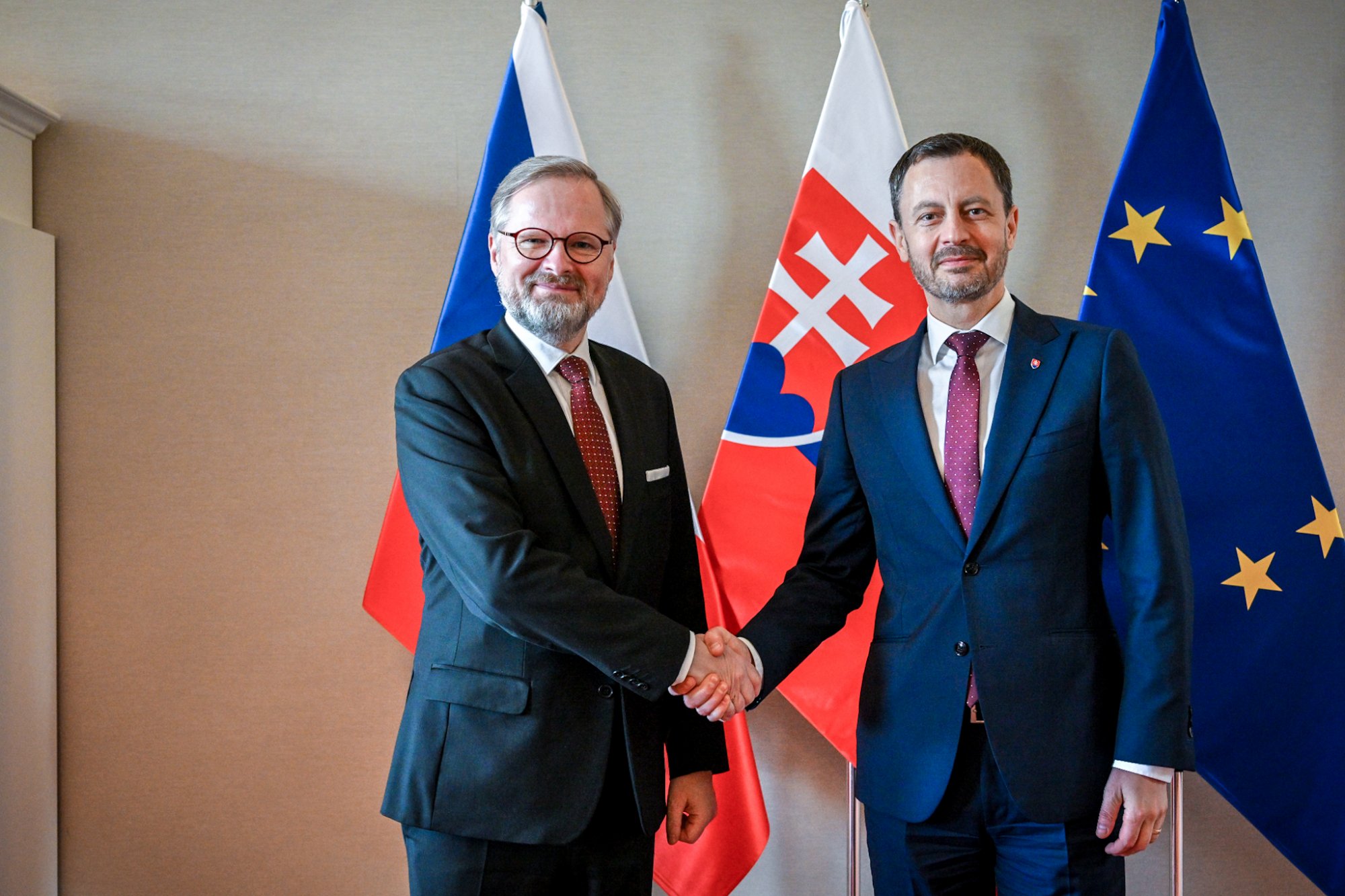 Členové vlády se setkali se slovenskými protějšky. Jednali o regionální spolupráci i energetické bezpečnosti