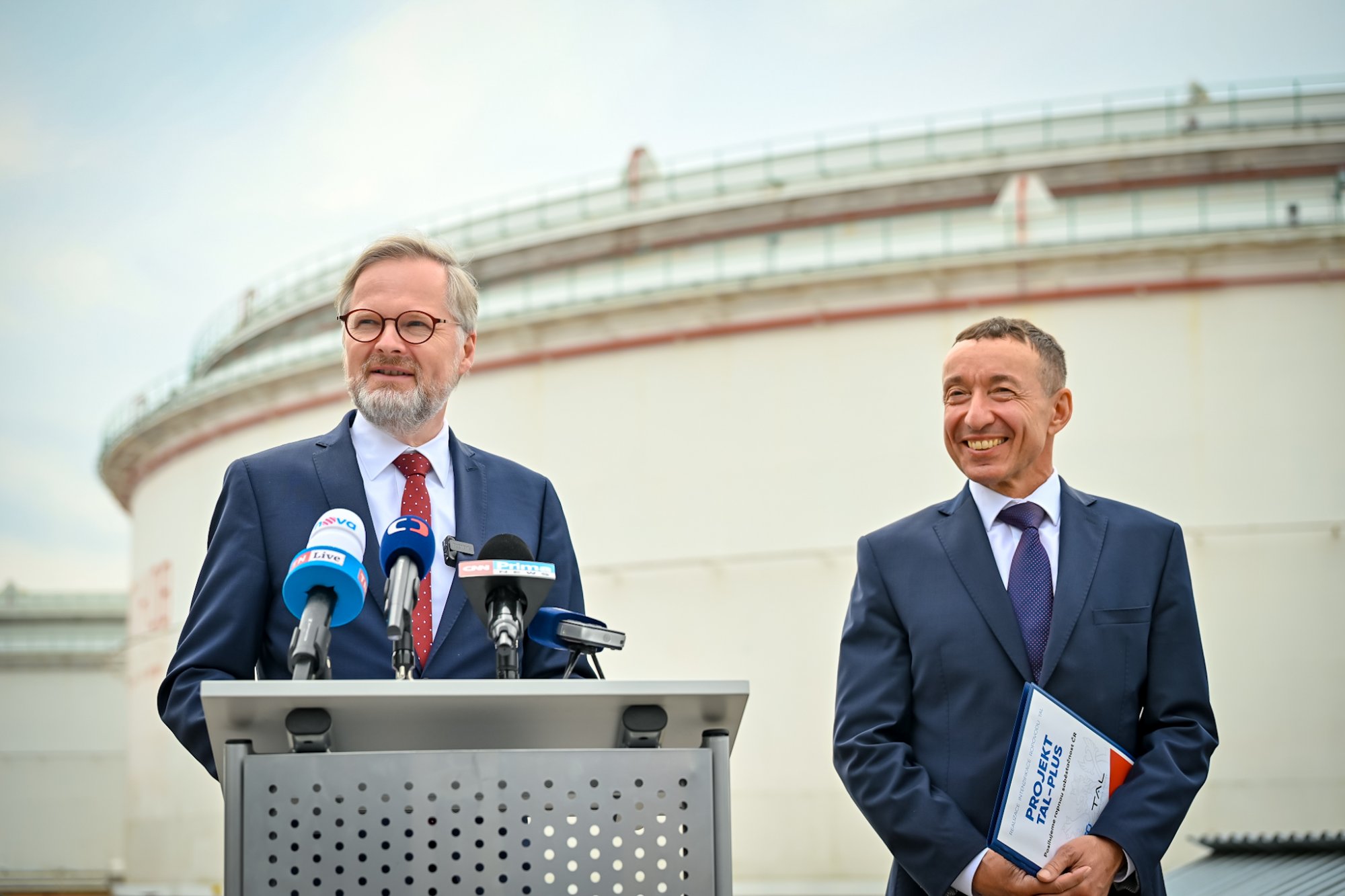 Česko se dohodlo na rozšíření ropovodu TAL a zbaví se tak závislosti na ruské ropě