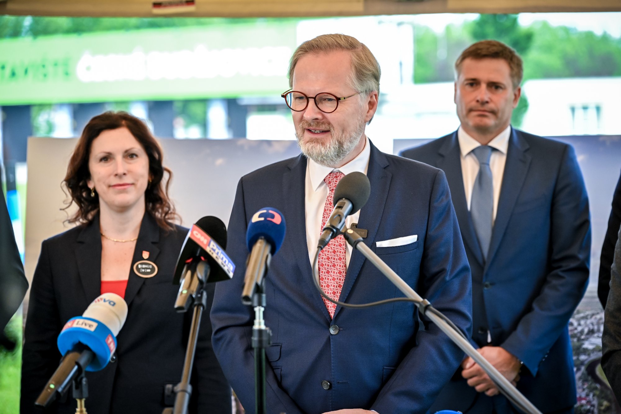 Premiér Fiala řešil v Jihočeském kraji dostavbu dálnice D3 a kvalitu zdravotní péče