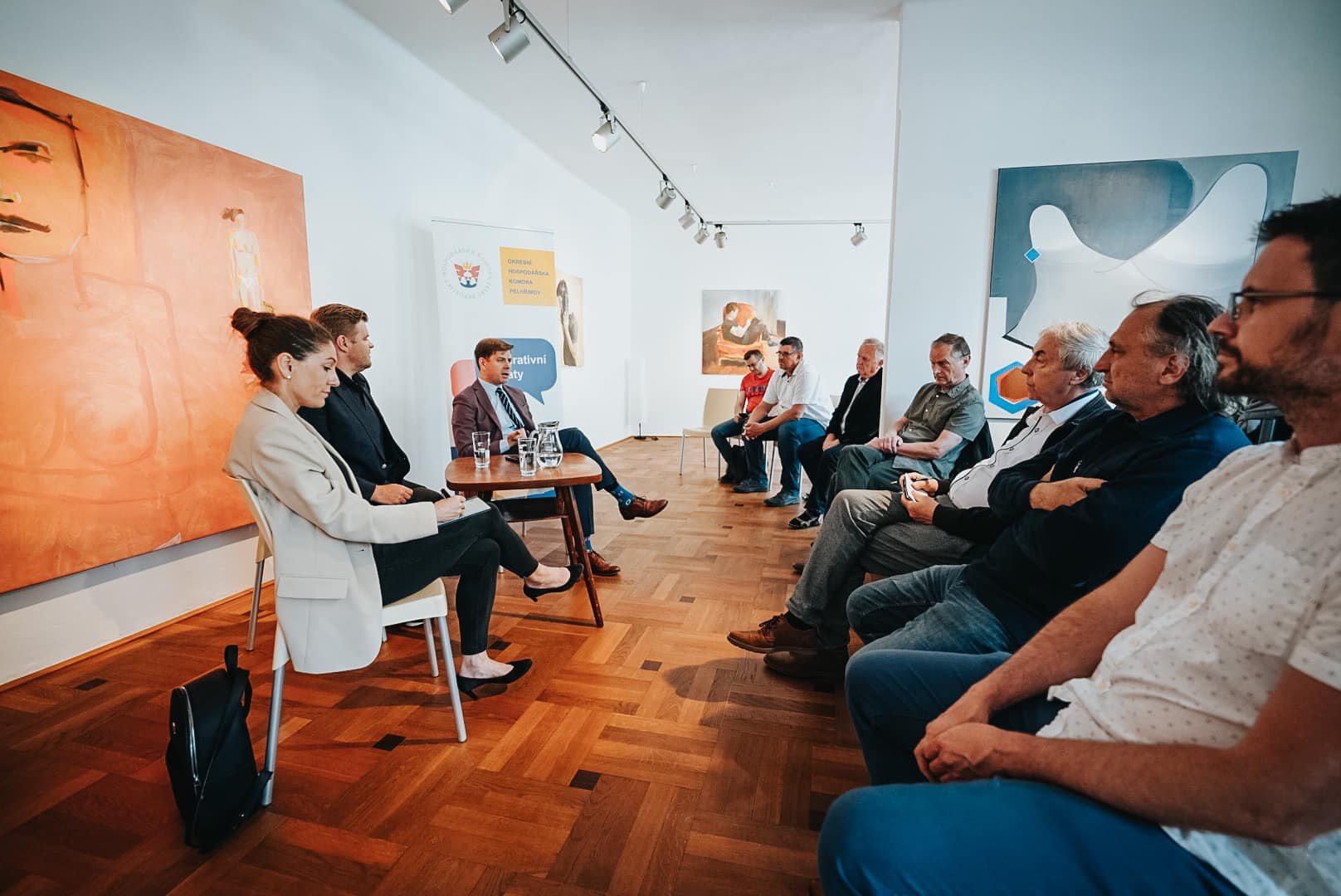 #Vysocinajenejvic: Na otevřené diskusi v Pelhřimově diskutoval Jan Skopeček o nutnosti uzdravování veřejných financí i redukování národních dotací