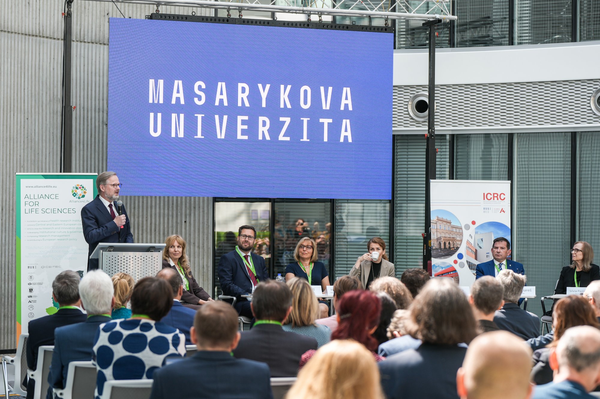 Projev na česko-slovenské konferenci Strategické řízení vědy na národní a institucionální úrovni