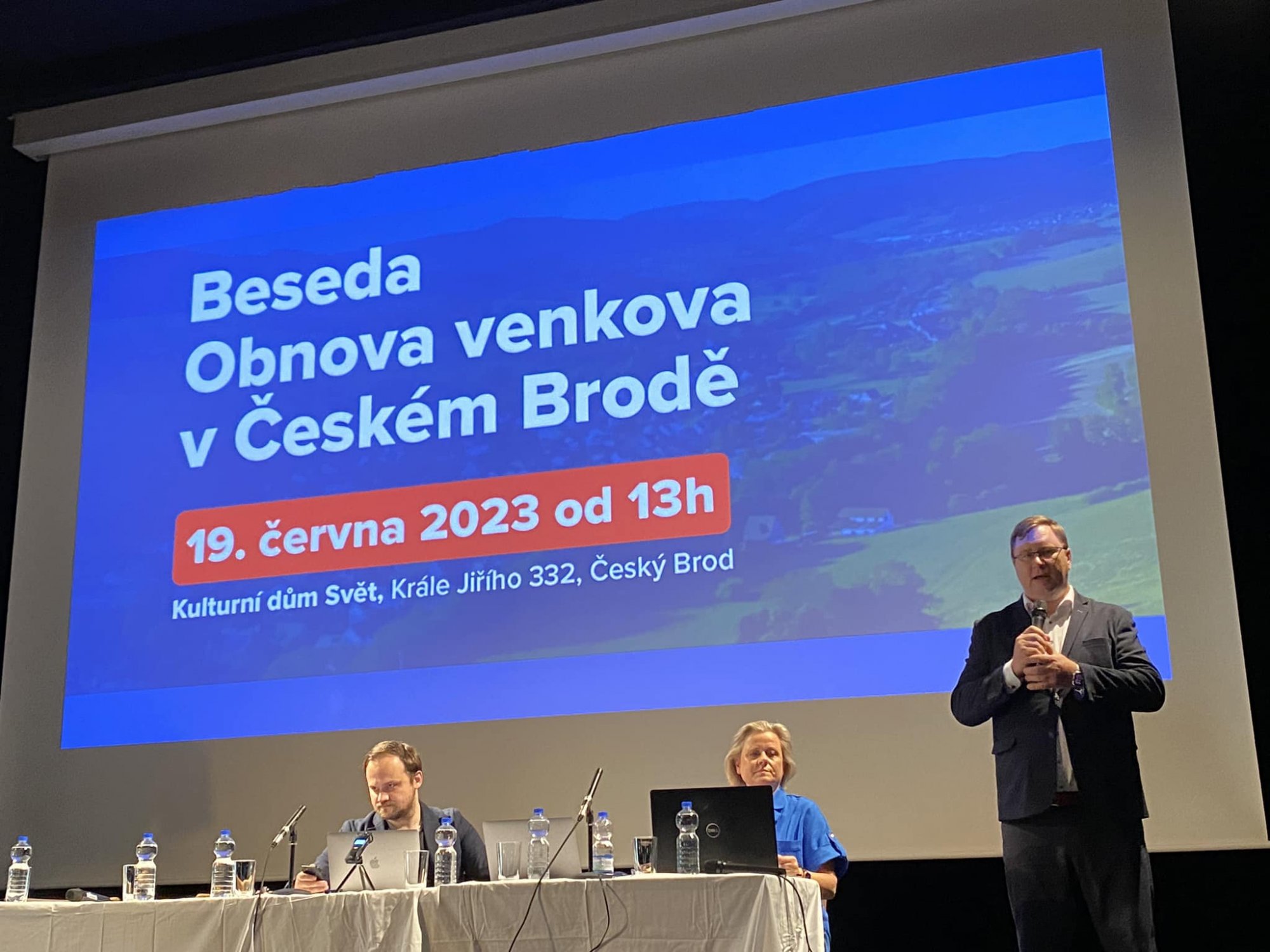 Beseda Obnova venkova otevřela aktuální dopady na český venkov: klimatický plán, regionální školství i lenost vlády Andreje Babiše v zanedbaném procesu digitalizace