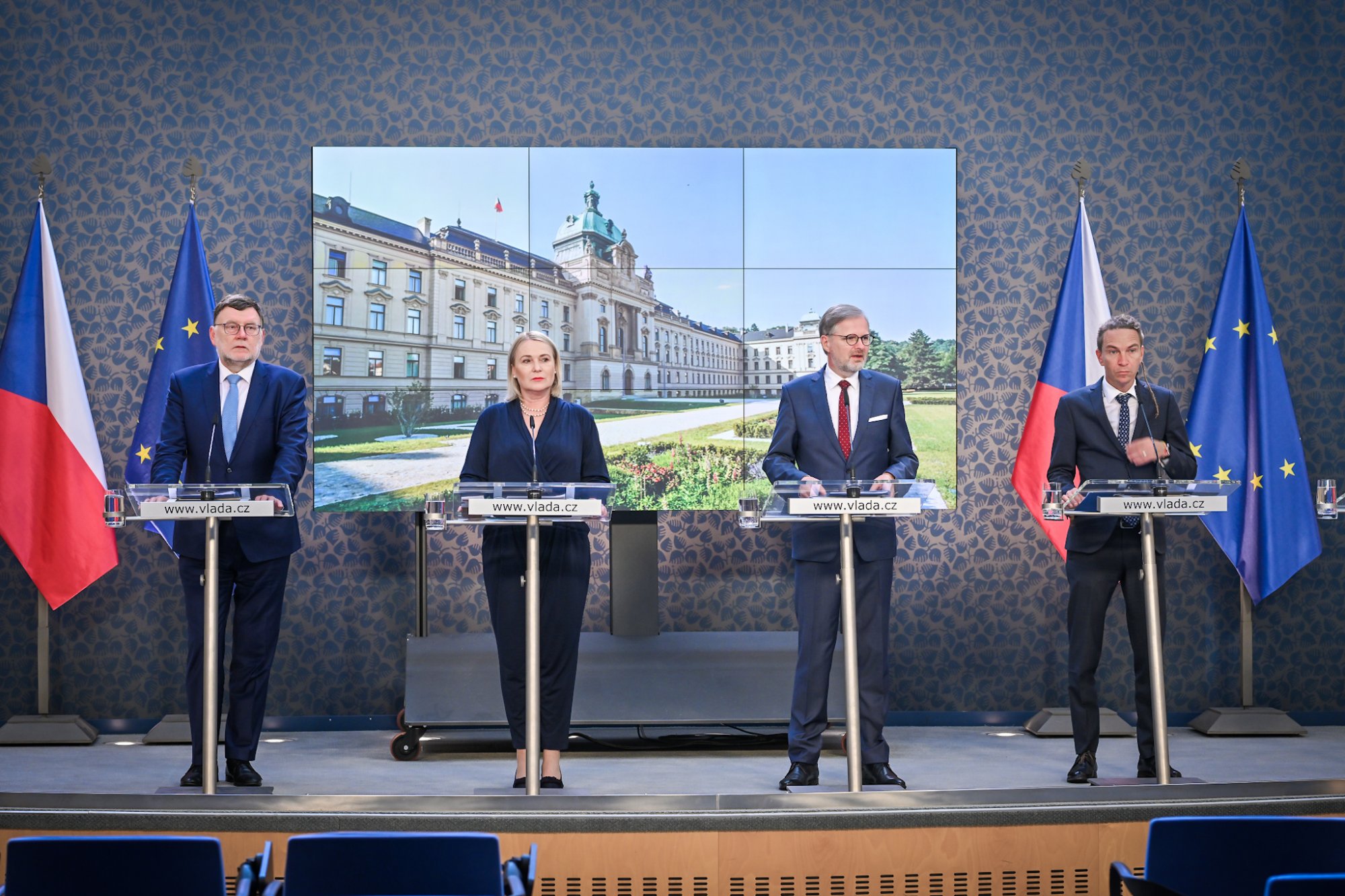 Vláda schválila přípravu dalších projektů výstavby klíčové dopravní infrastruktury formou PPP či přechod na jednotnou státní doménu