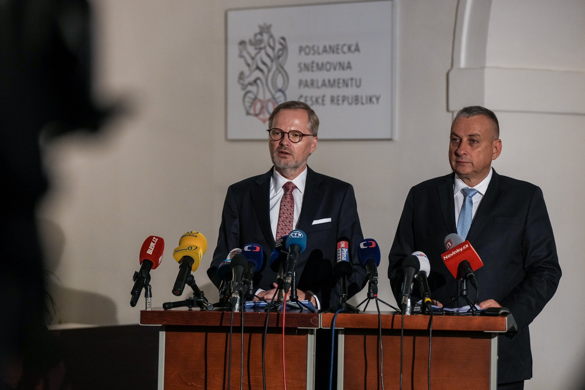 Vláda podpořila čtyři investiční projekty s vysokou přidanou hodnotou, schválila také navýšení poplatků za těžbu nerostů