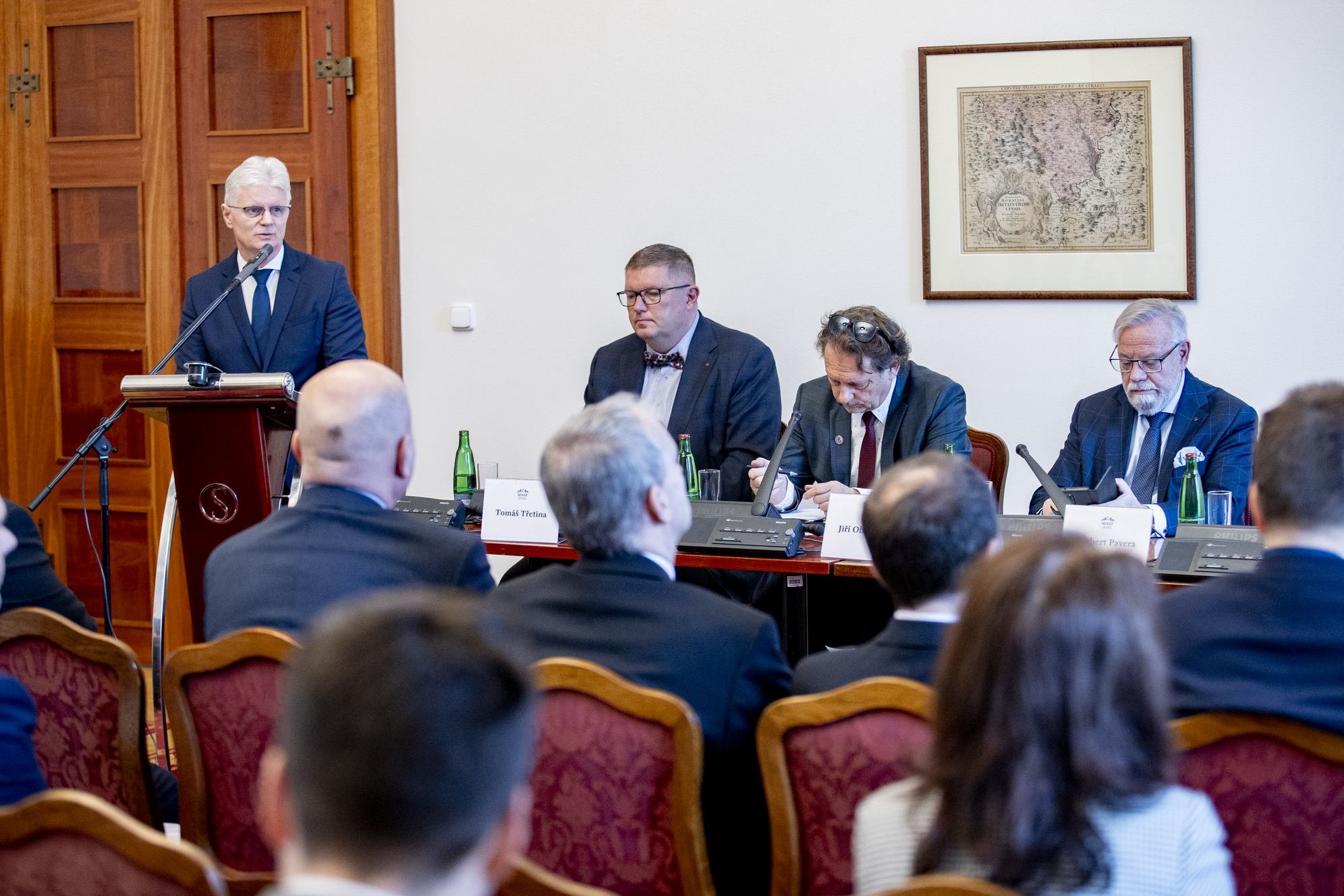 Česko čelí vylidňování obcí a propadu lokální ekonomiky, shodli se na tom řečníci na konferenci v Senátu