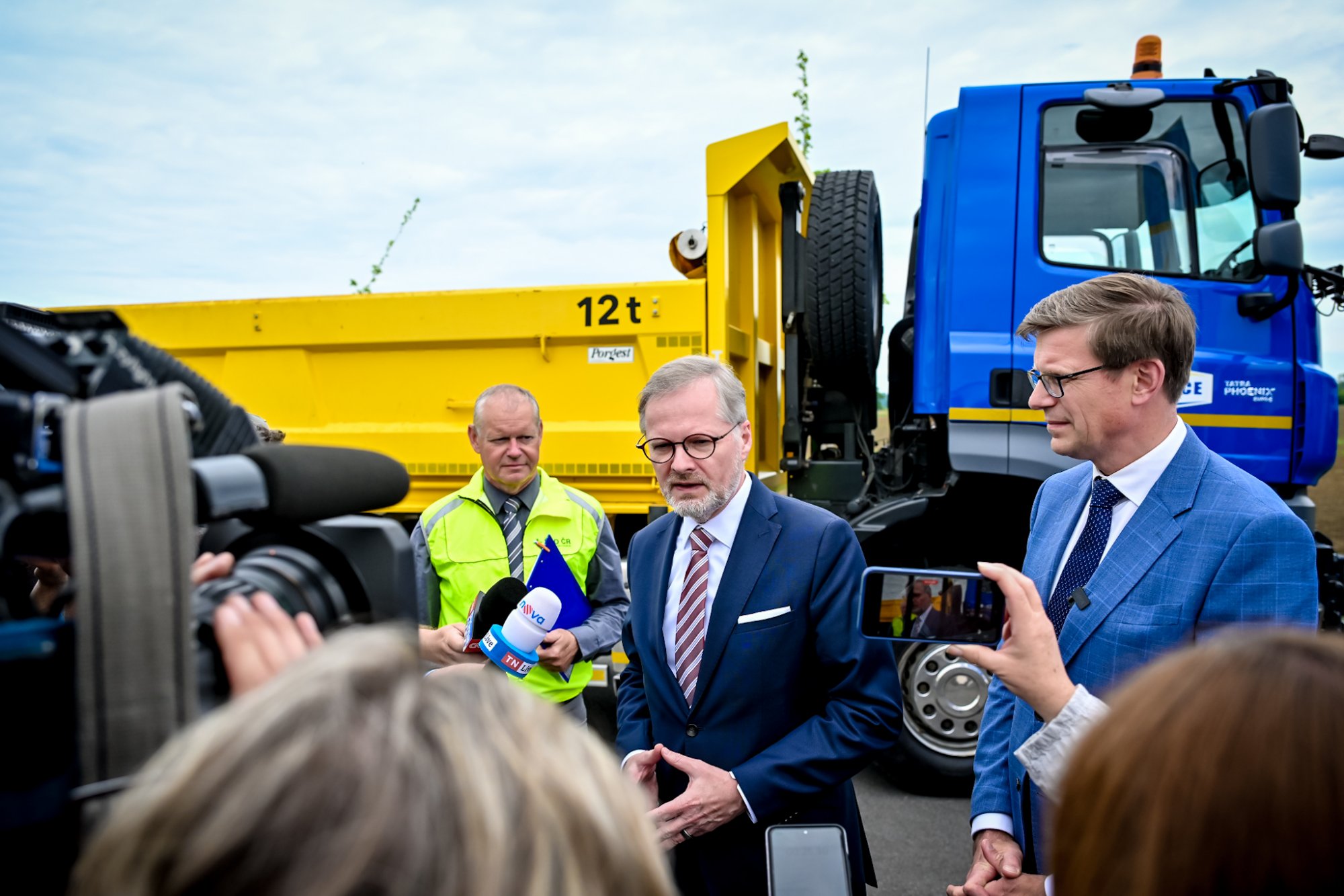 Premiér Fiala zahájil stavbu dalších dvou úseků D35