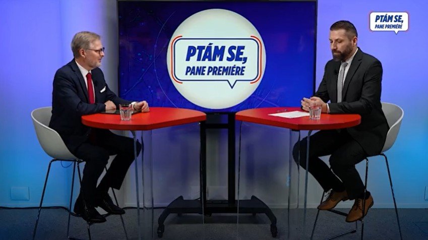 Petr Fiala byl hostem pořadu Ptám se, pane premiére na Blesk.cz