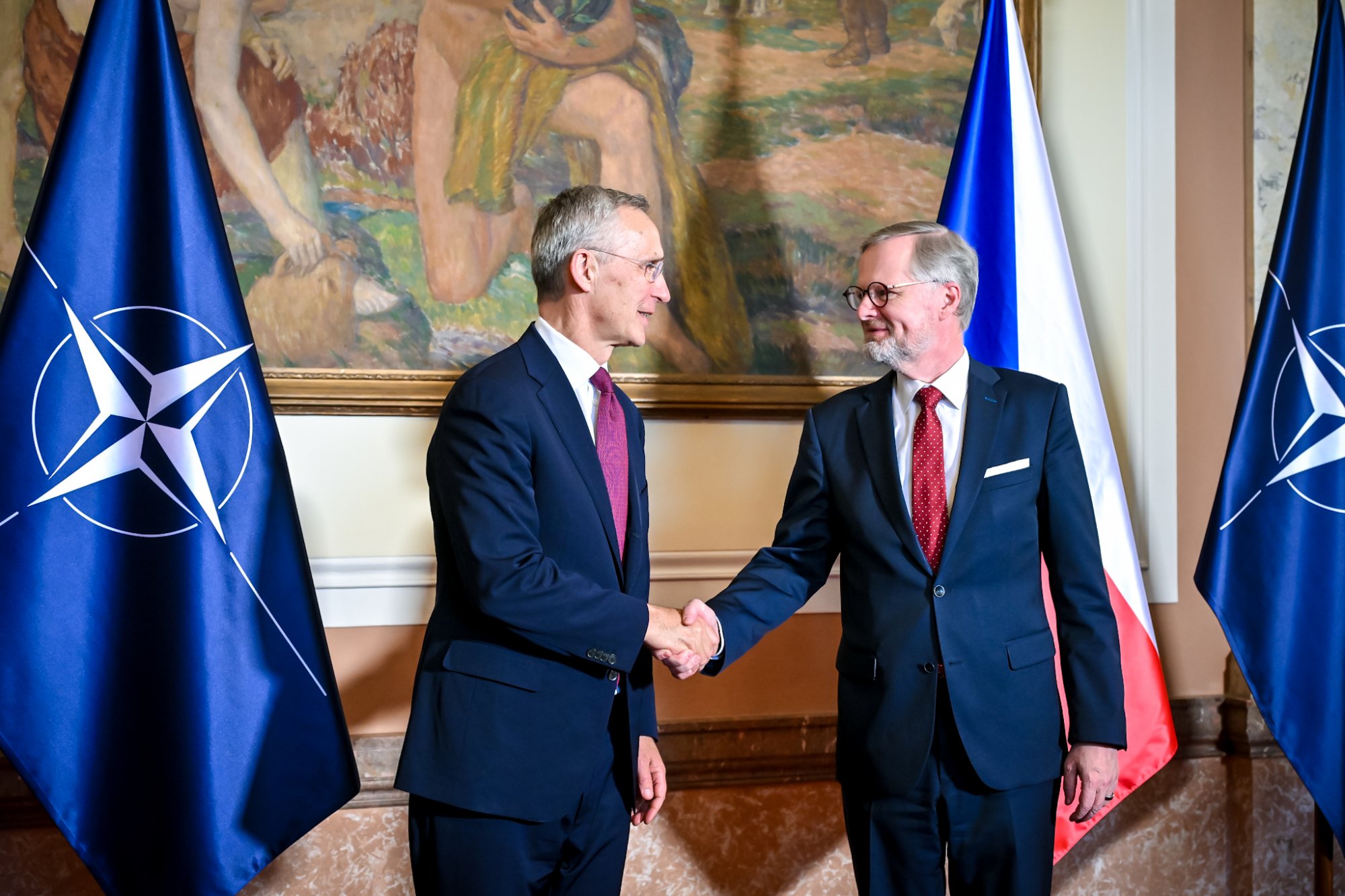 Premiér Fiala: NATO je zárukou naší bezpečnosti, děláme konkrétní kroky k posílení role ČR v Alianci