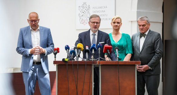 Premiér Fiala: Vládní výbor pro strategické investice bude hledat řešení, jak podporovat budování kapacit na středních školách