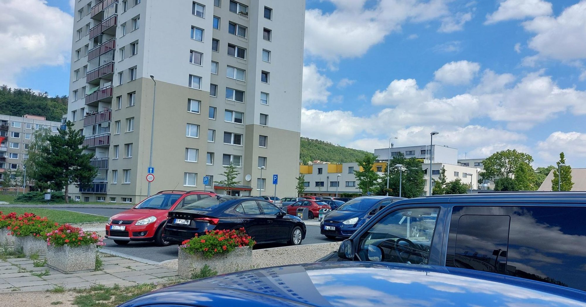V anketě k zavedení parkovacích zón zaznělo jasné NE