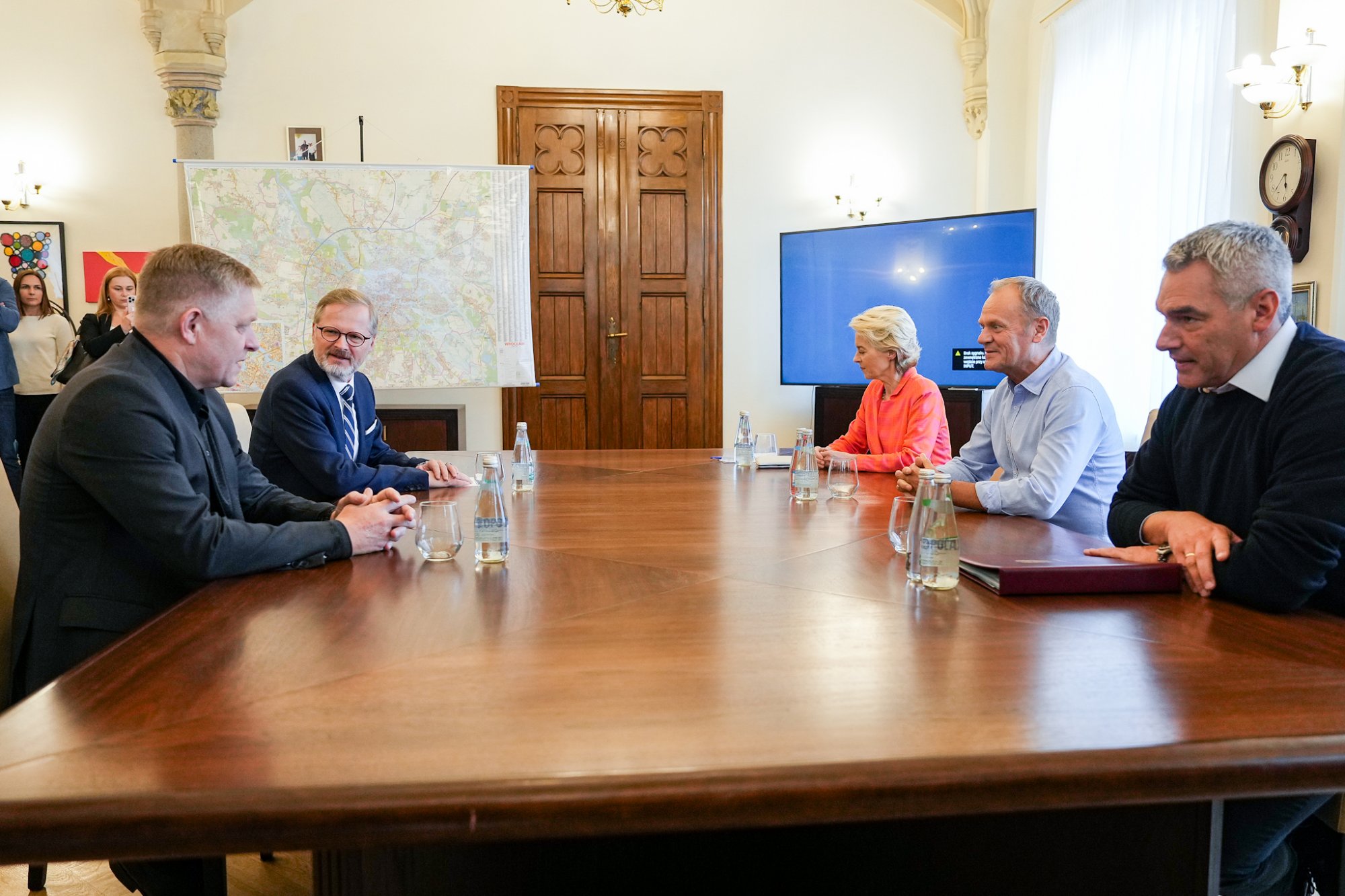 Premiér Fiala po jednání ve Wroclawi: EU uvolní Česku dvě miliardy eur na obnovu po povodních
