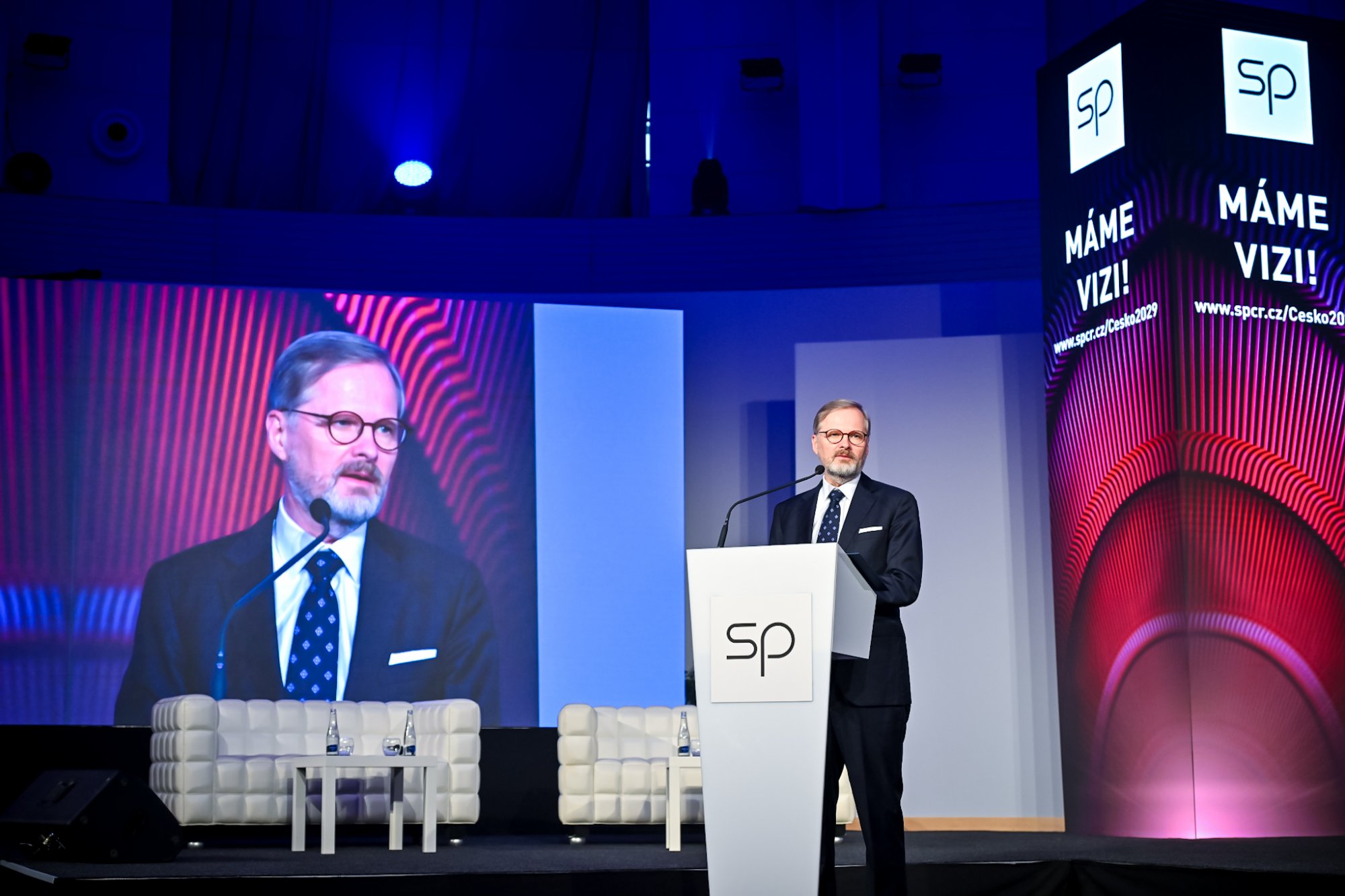 Premiér Fiala vystoupil na sněmu Svazu průmyslu a dopravy a navštívil 65. Mezinárodní strojírenský veletrh