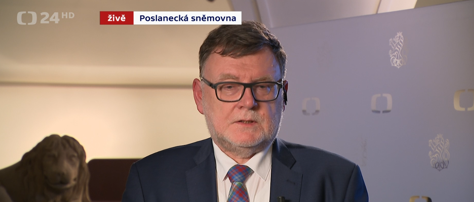 Události, komentáře: Sněmovna schválila rozpočet na příští rok