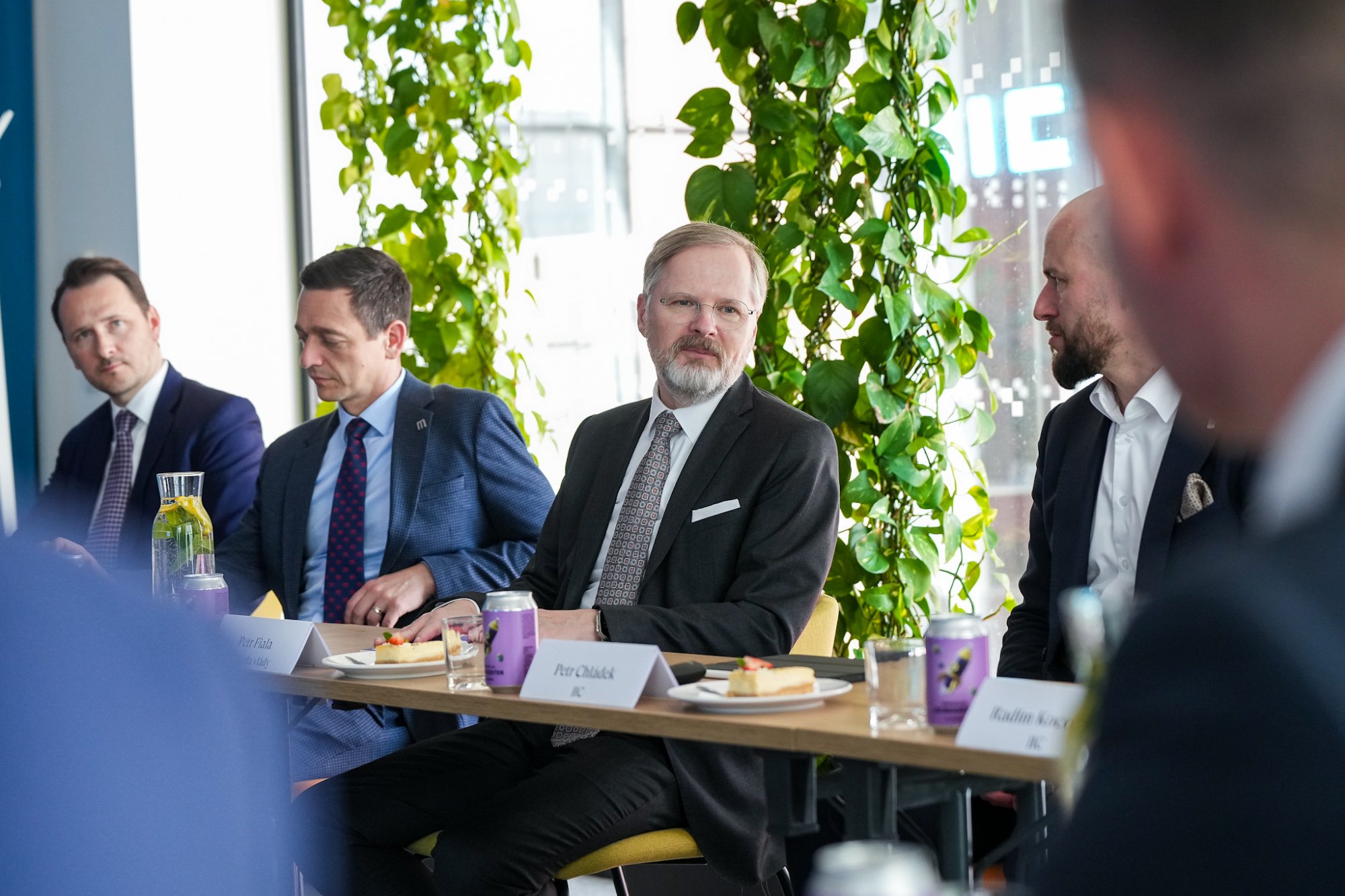Premiér Petr Fiala v Brně navštívil stavbu MUNI BioPharma Hub a centrum pro startupy