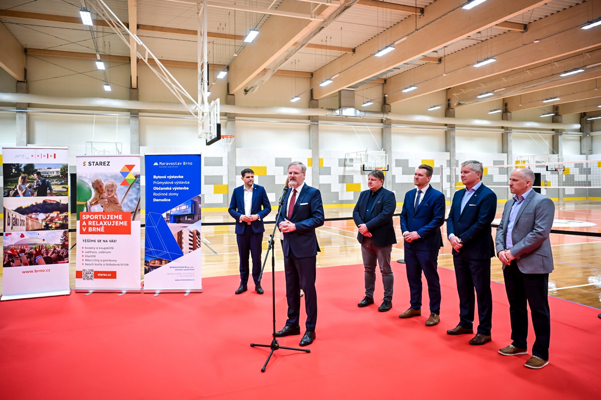 Premiér Fiala otevřel v Brně halu pro míčové sporty