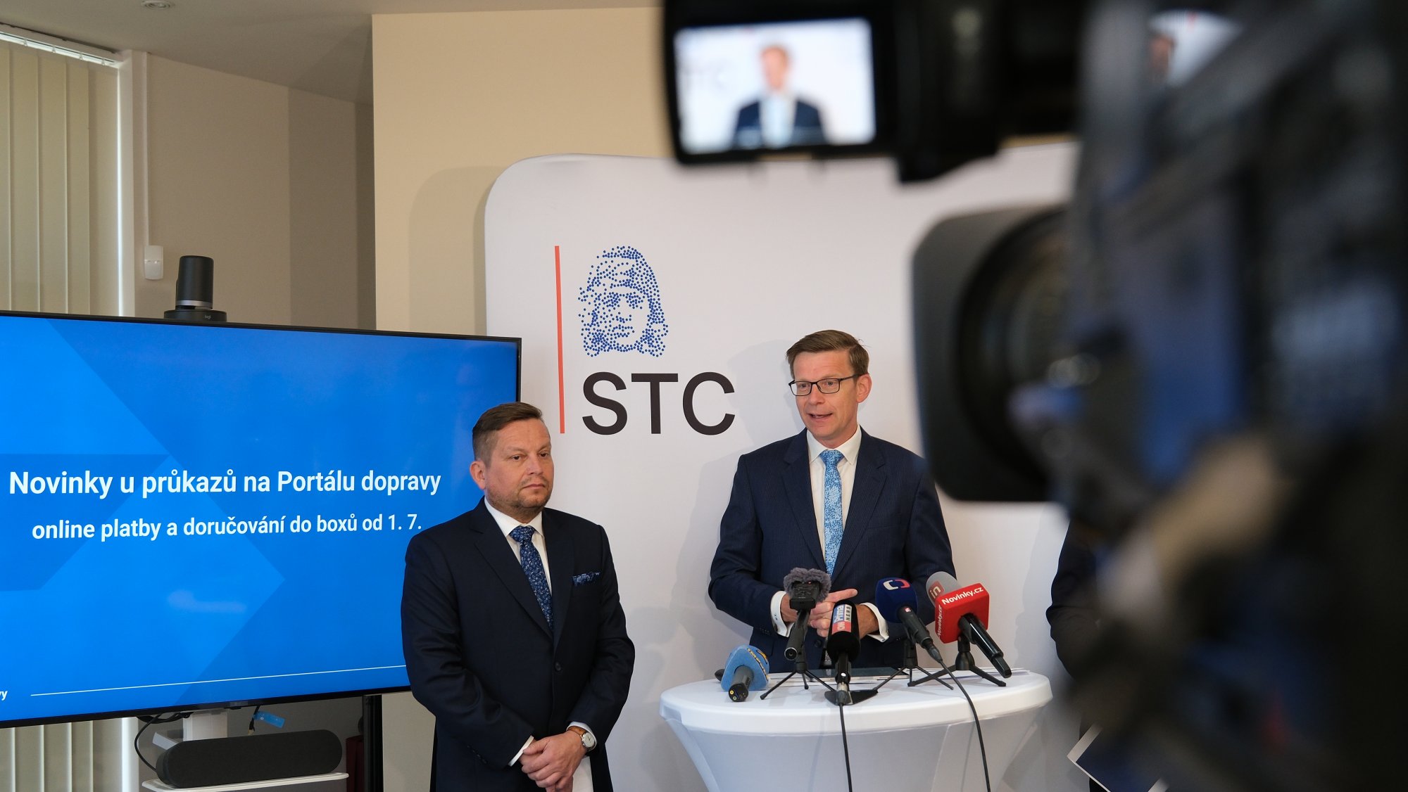 Na Portálu dopravy řidičský průkaz objednáte, ve výdejním boxu ho vyzvednete
