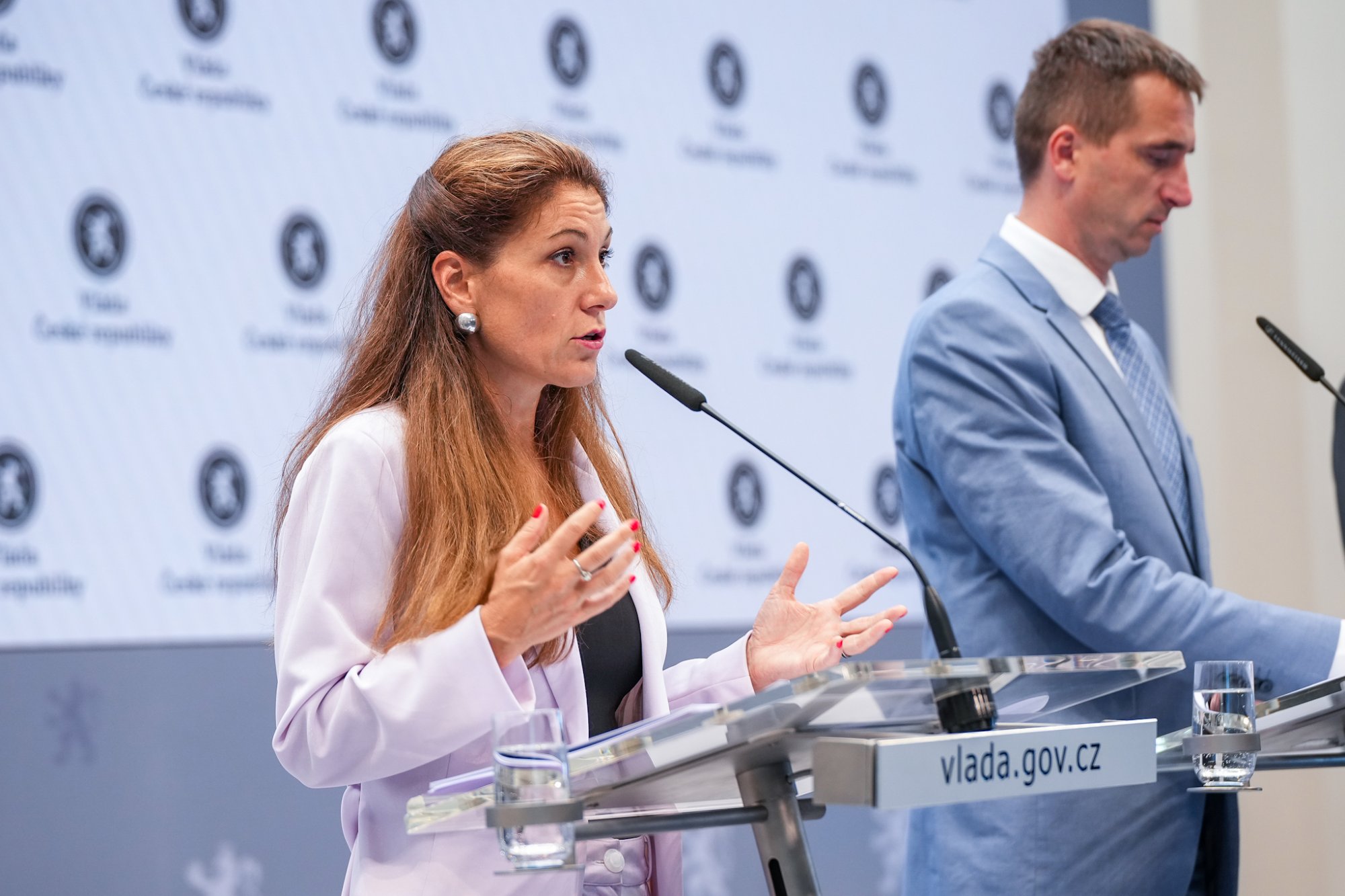Měsíc v úřadě. Eva Decroix představila aktualizovanou časovou osu v kauze BTC a informovala o výběru auditora