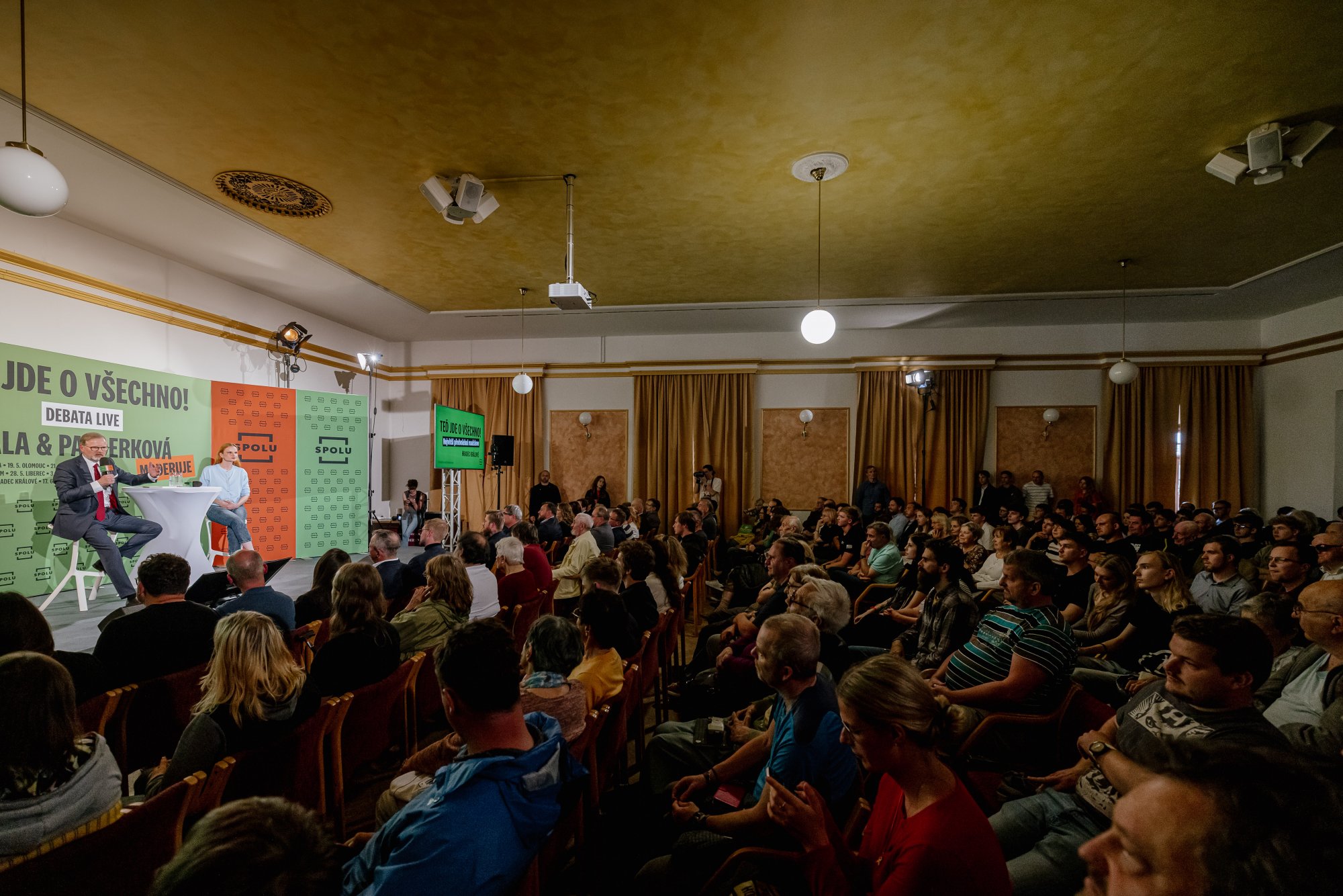 Další zastávkou debaty Petra Fialy byl Hradec Králové