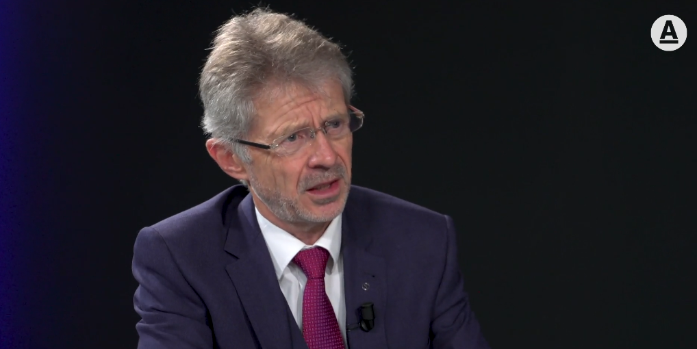 Spotlight: To, co vznikající koalici drží pohromadě, je snaha Andreje Babiše dosáhnout, aby nebyl vydán k trestnímu stíhání, říká Miloš Vystrčil