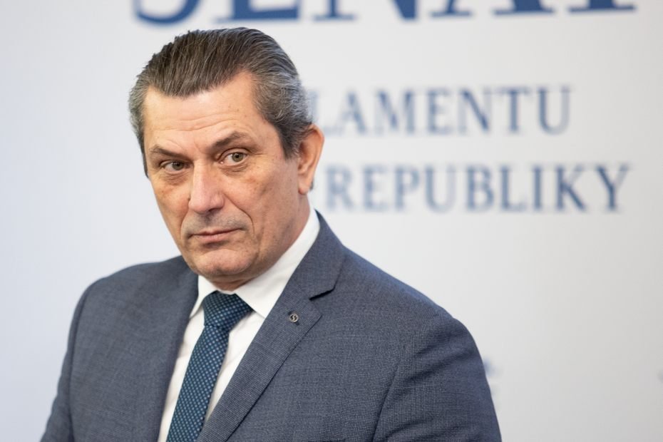 Senát se důrazně distancuje od nepravdivých výroků a potvrzuje jednoznačnou podporu Ukrajině