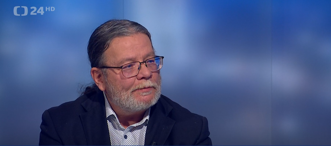 Alexandr Vondra: Událostí, komentářů ČT24 o letounech L-159 a zbrojním průmyslu