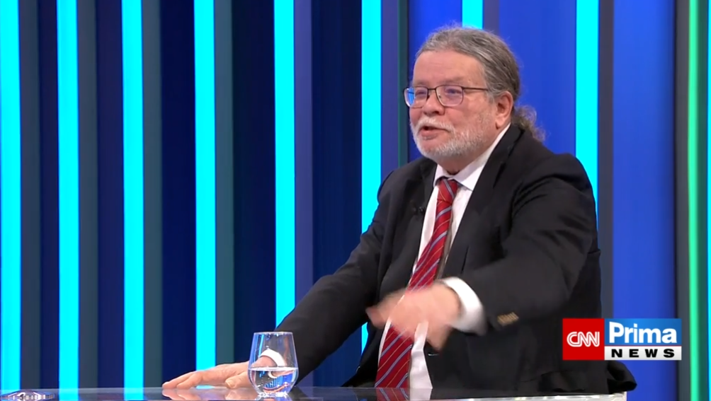 Esemesky nejsou problém jen arogantního Macinky, ale Babiše, který si ho do vlády vybral, řekl Alexandr Vondra v Partii