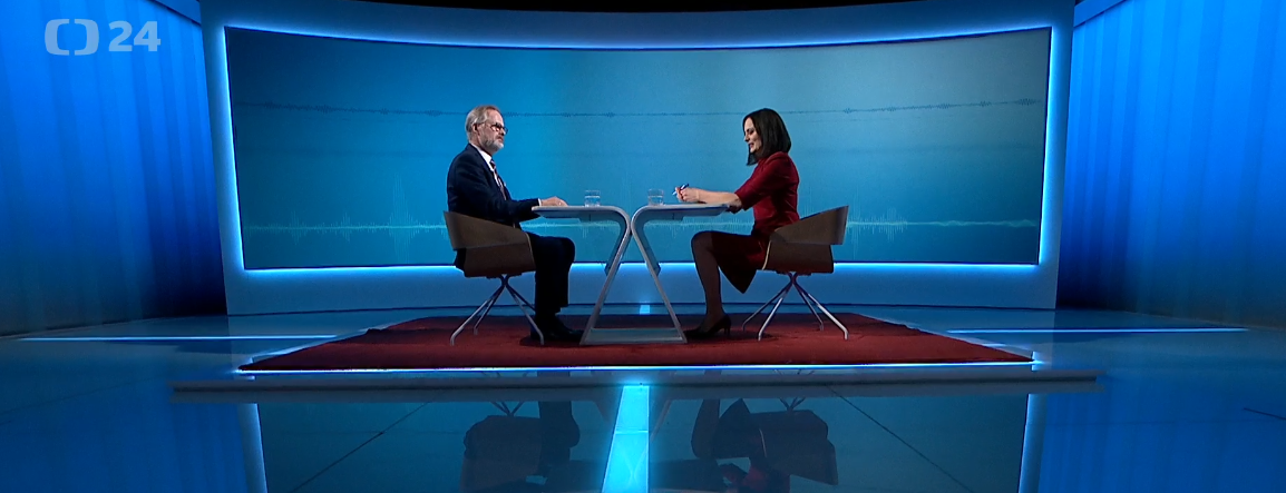 Interview ČT24: Je obrovská chyba, že vláda nedává do obrany dost peněz, říká expremiér Petr Fiala