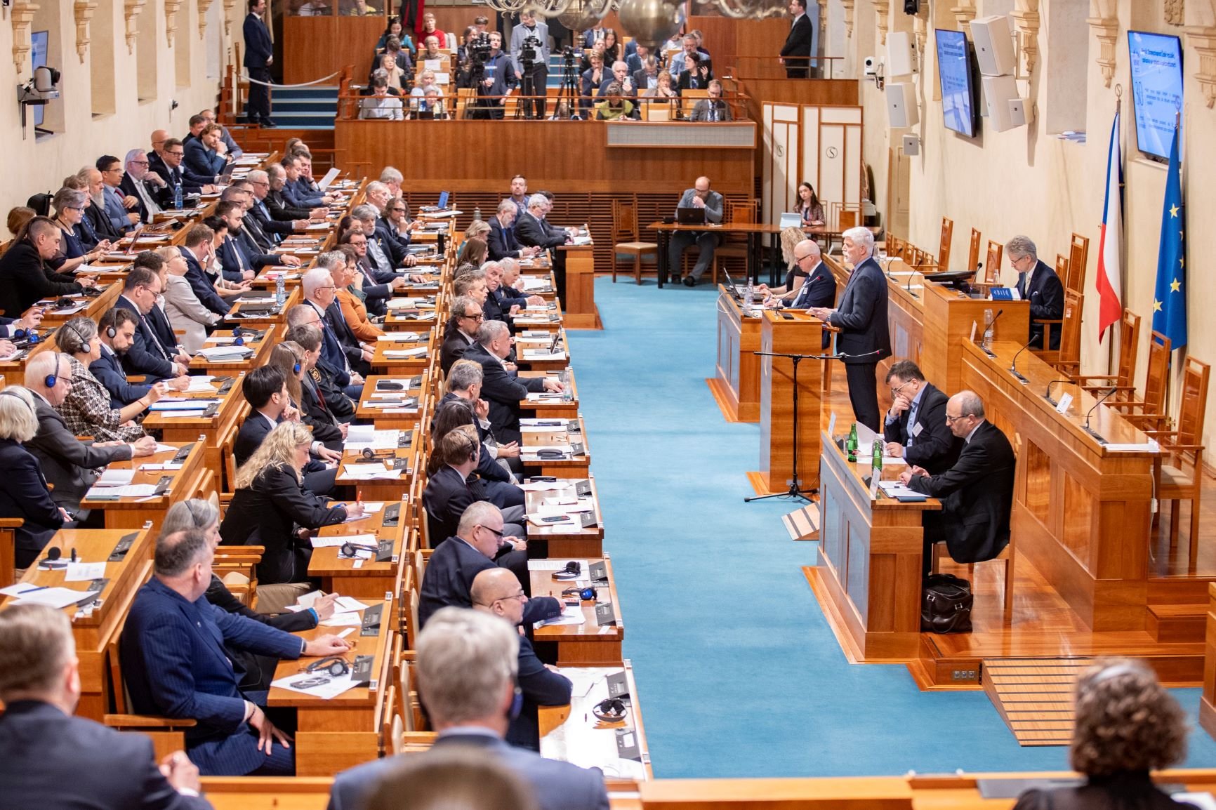 Bezpečnost Ukrajiny je zásadní pro bezpečnost celé Evropy, zaznělo na veřejném slyšení Senátu v den výročí ruské invaze na Ukrajinu