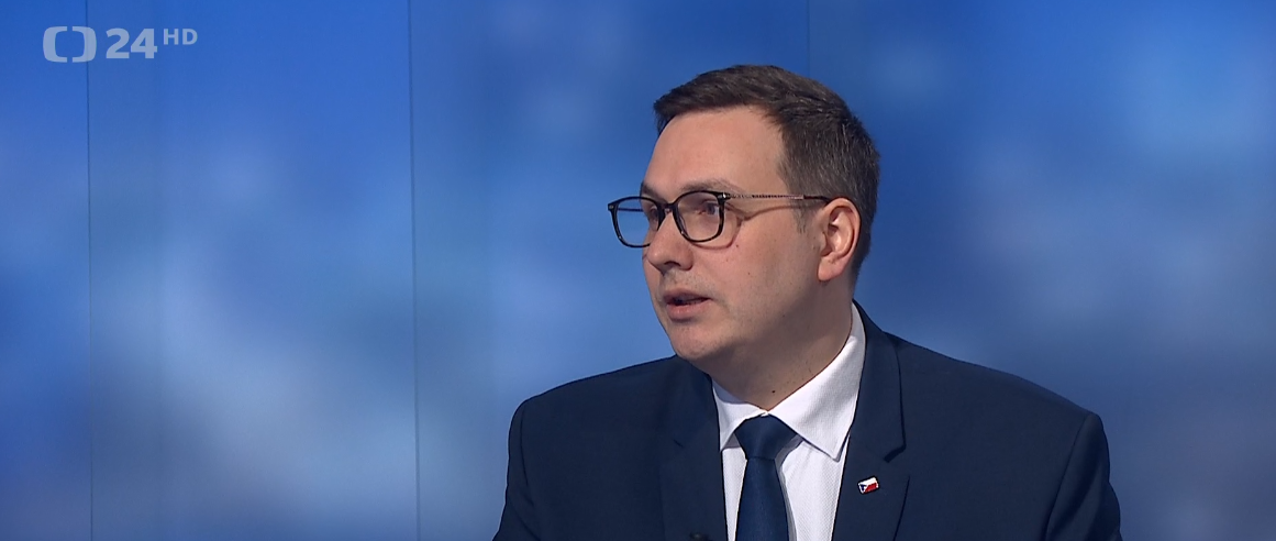 Události, komentáře: Jan Lipavský kritizuje komunikaci vlády