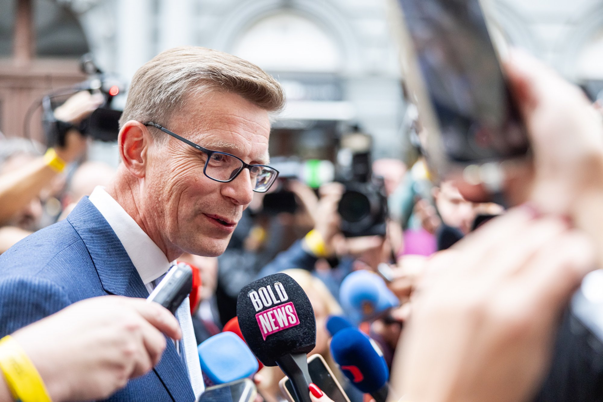 Vláda chystá bič na neziskové organizace, hrozí sankce až 15 milionů, řekl Martin Kupka v Deníku