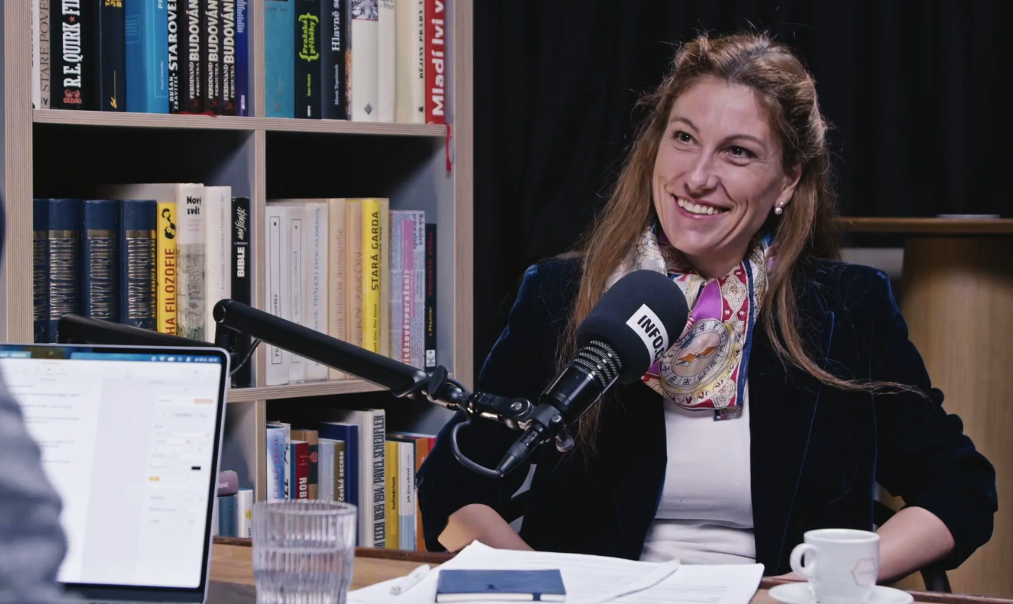 INFO.cz: „Stát nesmí zabavovat majetek jen podle podezření. Tohle je na hraně Ústavy,“ říká Eva Decroix