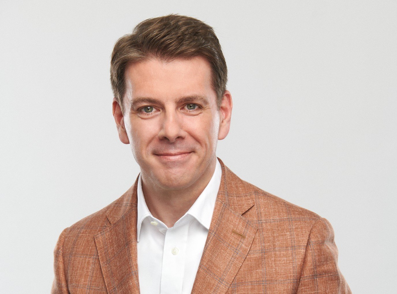 Události, komentáře: Jan Skopeček tepe deficit i výdaje na obranu ČT24