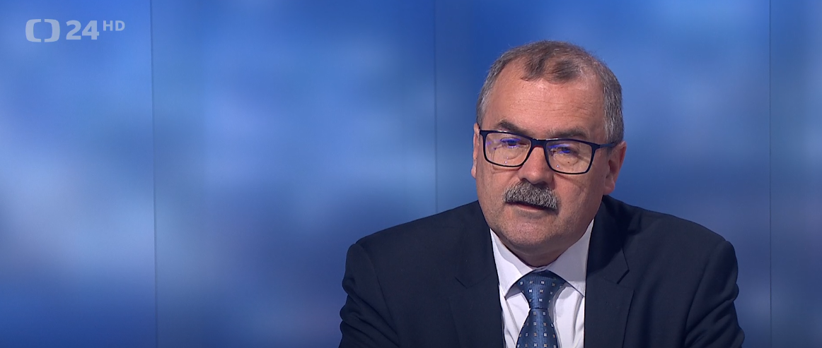 Události, komentáře ČT24: Blízkovýchodní krize může trvat roky, říká Pavel Žáček