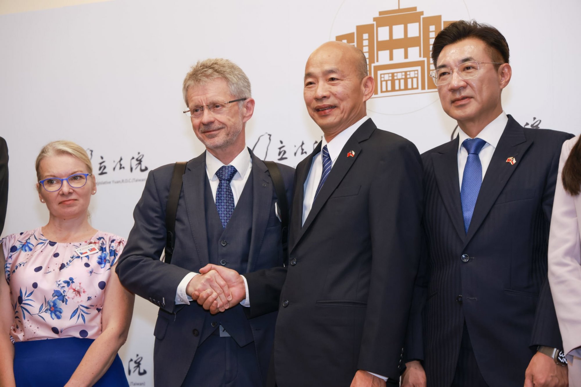Předseda Senátu Miloš Vystrčil zahájil pracovní návštěvu Taiwanu jednáním s vedením Legislativního dvora, na ostrov se vrátil po šesti letech