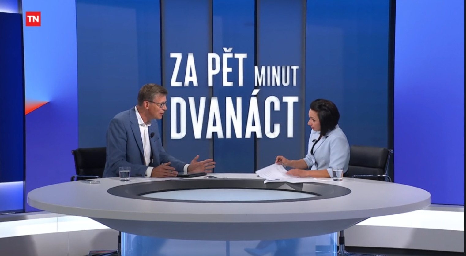 „Babiše mi líto není,“ řekl Martin Kupka na TV Nova. Snahu zahladit utržené květiny penězi označil za projev papalášství